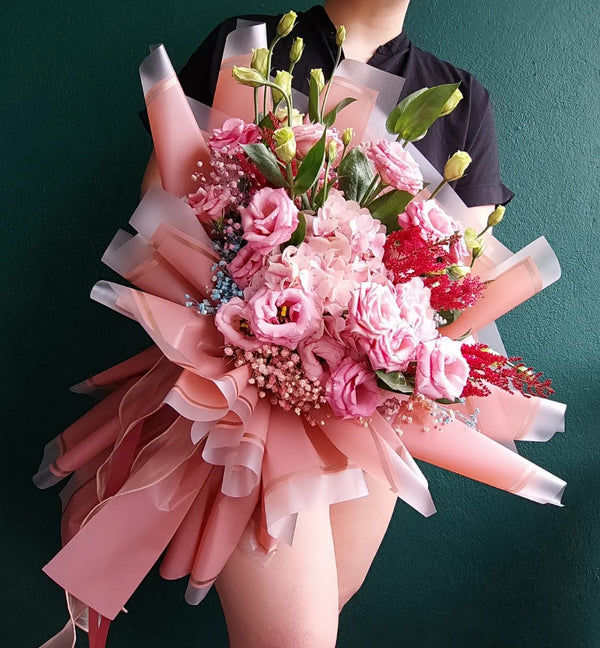 Signature XL in Pink Bouquet